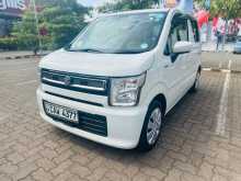 https://riyasewana.com/uploads/suzuki-wagon-r-2017-1310200212502.jpg