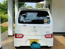 https://riyasewana.com/uploads/suzuki-wagon-r-2017-1520235412083.jpg