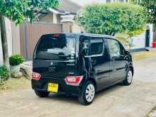 https://riyasewana.com/uploads/suzuki-wagon-r-2017-197542812193.jpg