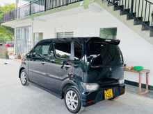 https://riyasewana.com/uploads/suzuki-wagon-r-2017-2216491412082.jpg