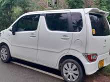 https://riyasewana.com/uploads/suzuki-wagon-r-2017-2319041412323.jpg