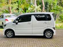 https://riyasewana.com/uploads/suzuki-wagon-r-2017-2720545312592.jpg