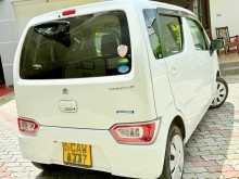 https://riyasewana.com/uploads/suzuki-wagon-r-2017-3013403012733.jpg