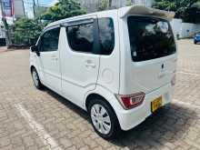 https://riyasewana.com/uploads/suzuki-wagon-r-2017-514201712583.jpg