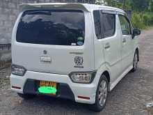 https://riyasewana.com/uploads/suzuki-wagon-r-2017-75492912382.jpg