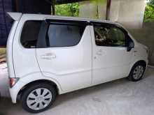 https://riyasewana.com/uploads/suzuki-wagon-r-2017-76234312634.jpg