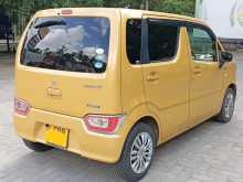 https://riyasewana.com/uploads/suzuki-wagon-r-2017-79532912503.jpg