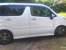 https://riyasewana.com/uploads/suzuki-wagon-r-2017-916064312344.jpg