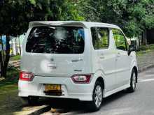 https://riyasewana.com/uploads/suzuki-wagon-r-2018-121102212543.jpg