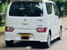 https://riyasewana.com/uploads/suzuki-wagon-r-2018-124502312593.jpg