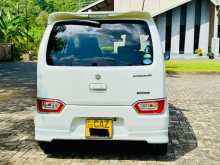 https://riyasewana.com/uploads/suzuki-wagon-r-2018-212282812303.jpg