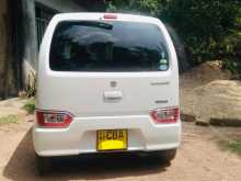 https://riyasewana.com/uploads/suzuki-wagon-r-2018-37335212792.jpg