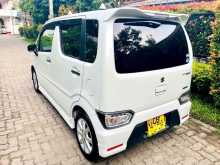 https://riyasewana.com/uploads/suzuki-wagon-r-2018-513541612454.jpg