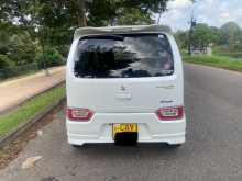 https://riyasewana.com/uploads/suzuki-wagon-r-2018-88155212813.jpg