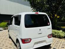 https://riyasewana.com/uploads/suzuki-wagon-r-2024-169451912983.jpg