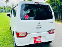 https://riyasewana.com/uploads/suzuki-wagon-r-2024-2617231212333.jpg