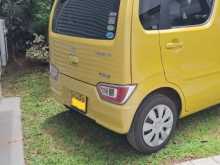 Suzuki Wagon R 2017 Car