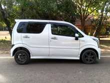 https://riyasewana.com/uploads/suzuki-wagon-r-211911294883.jpg