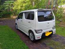 https://riyasewana.com/uploads/suzuki-wagon-r-282137534353.jpg