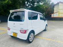 https://riyasewana.com/uploads/suzuki-wagon-r-3122351524.jpg