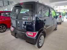 https://riyasewana.com/uploads/suzuki-wagon-r-711493474.jpg