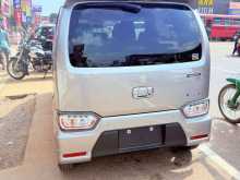 https://riyasewana.com/uploads/suzuki-wagon-r-91517064382.jpg