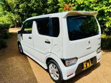https://riyasewana.com/uploads/suzuki-wagon-r-9171403884.jpg
