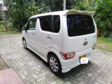 https://riyasewana.com/uploads/suzuki-wagonr-6132810153.jpg