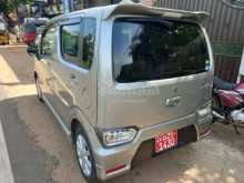 https://riyasewana.com/uploads/suzuki-wagonr-castom-14716004402.jpg