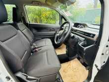 https://riyasewana.com/uploads/suzuki-wagonr-fx-2023-2412022412714.jpg