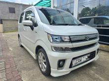 Suzuki Wagon R FZ PREMIUM 2017 Car