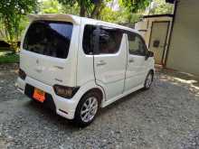 https://riyasewana.com/uploads/suzuki-wagonr-stingrat-2018-78424712722.jpg