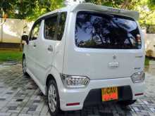 https://riyasewana.com/uploads/suzuki-wagonr-stingray-2017-218171012762.jpg