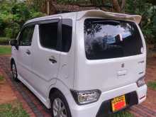 https://riyasewana.com/uploads/suzuki-wagonr-stingray-2018-148053112462.jpg