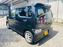https://riyasewana.com/uploads/suzuki-wagonr-stingray-2018-2814460012823.jpg
