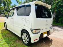 https://riyasewana.com/uploads/suzuki-wagonr-stingray-2018-712411412613.jpg