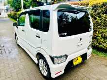 https://riyasewana.com/uploads/suzuki-wahon-r-2018-2616452512574.jpg