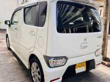 https://riyasewana.com/uploads/suzuki-wegon-r-2018-1211135312142.jpg