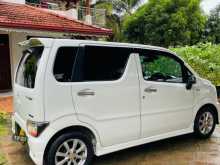 https://riyasewana.com/uploads/suzuki-wegon-r-2018-2621332912984.jpg