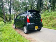 https://riyasewana.com/uploads/suzuki-wegon-r-3014103624122.jpg