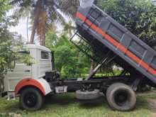https://riyasewana.com/uploads/tata-1615-2005-3019494812102.jpg