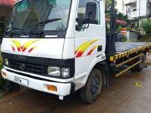 Tata 713s 16.5 Feet 2000 Lorry