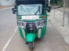 Bajaj RE 4 Stroke 2014 Three Wheel