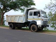https://riyasewana.com/uploads/tata-tata-1615-192112176073.jpg