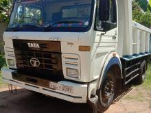 https://riyasewana.com/uploads/tata-tipper-111253517072.jpg