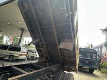 https://riyasewana.com/uploads/tata-tipper-148013424833.jpg
