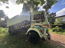 https://riyasewana.com/uploads/tata-tipper-1910452824122.jpg