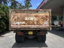 https://riyasewana.com/uploads/tata-tipper-2010493522013.jpg