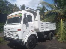 Tata Tipper 2006 Lorry