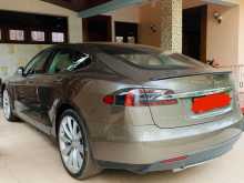 https://riyasewana.com/uploads/tesla-model-s-2015-285355312982.jpg